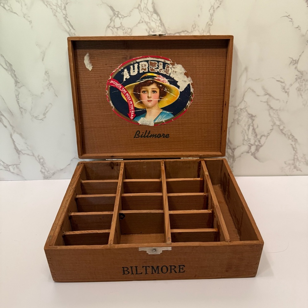 VTG Wood Cigar Box Aurelia Biltmore Tobacco Lady Hat Label Empty Tobacciana